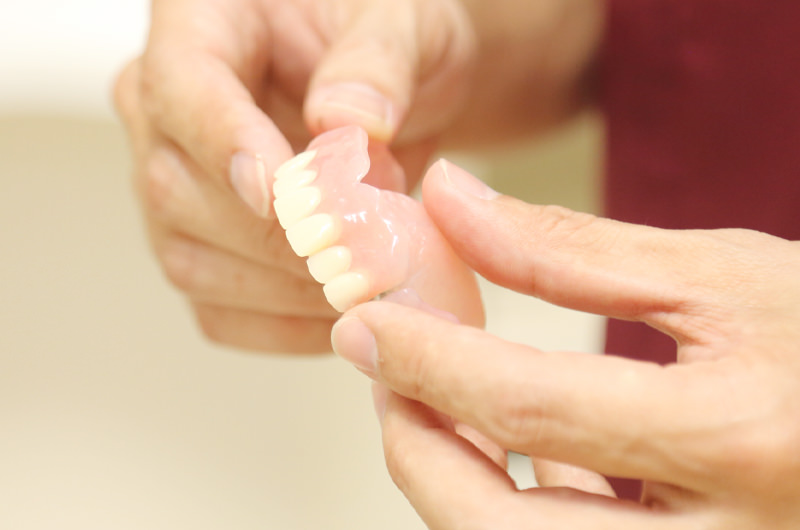 入れ歯のお悩みを解消する“健康義歯”を作製